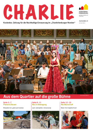 Sopranistin Mais Harb mit dem Chor der Grundschule